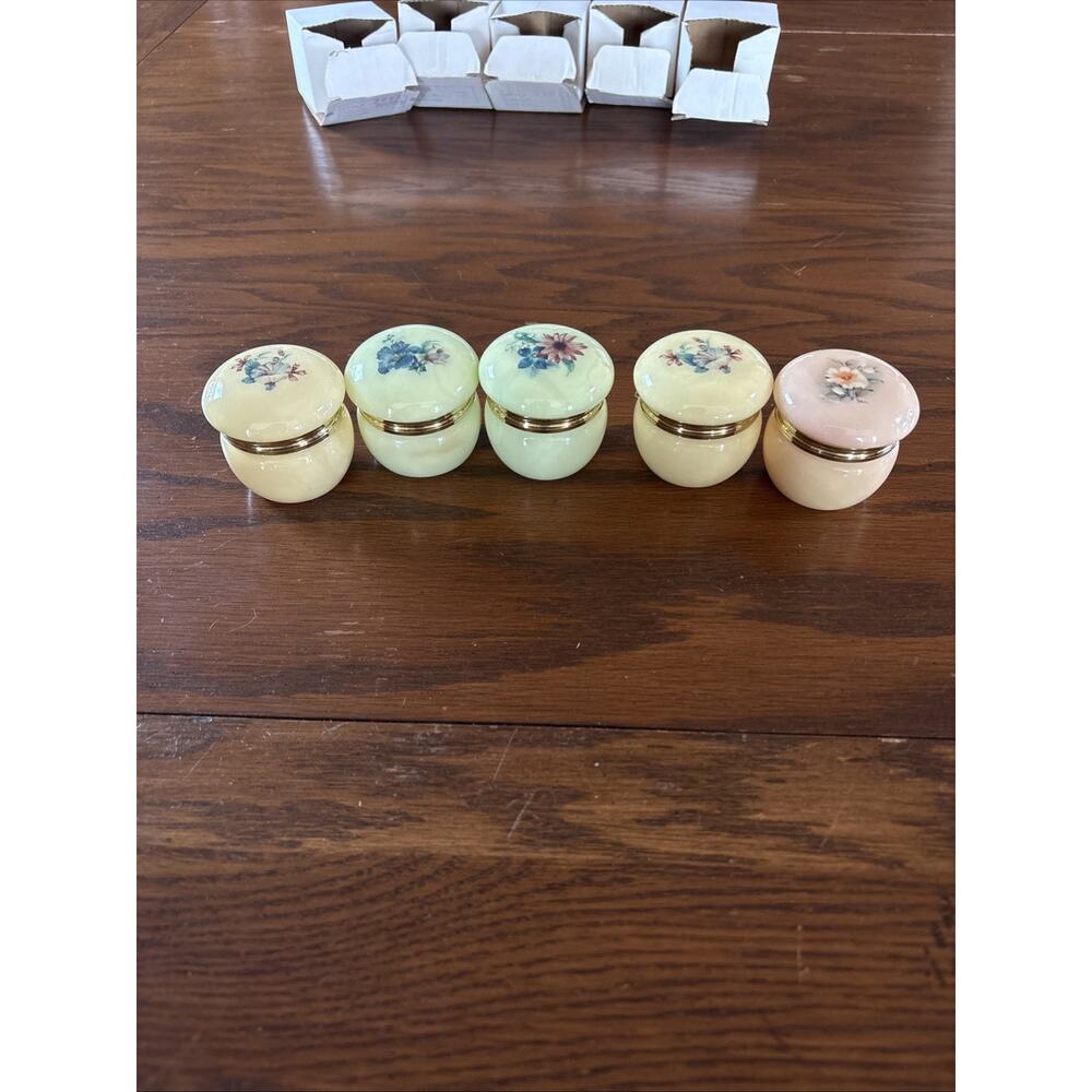 Lot Of 5 NEW Alabaster Hand Carved Trinket Box Round Made In Italy